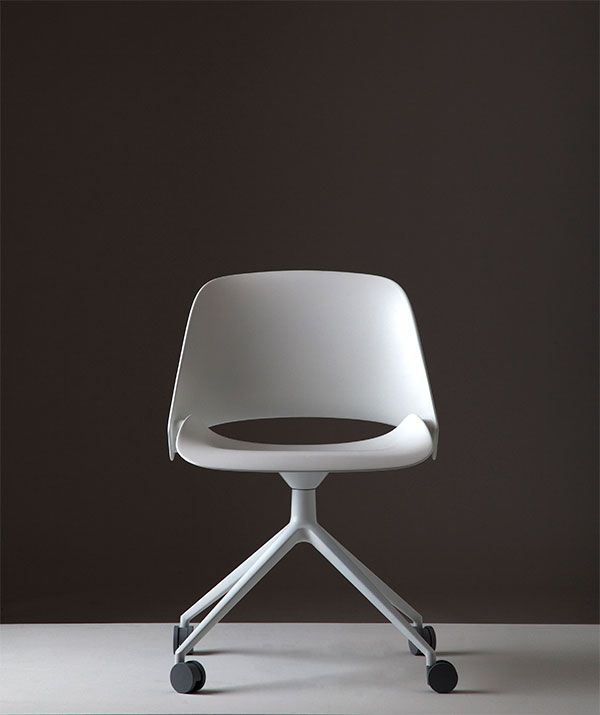 Humanscale Trea specified for office seating in a Constructive-IT office refurbishment